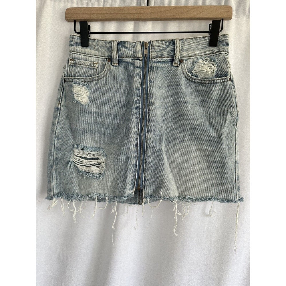 PacSun Light Wash Denim Mini Skirt Distressed with Zipper Size Womens 23